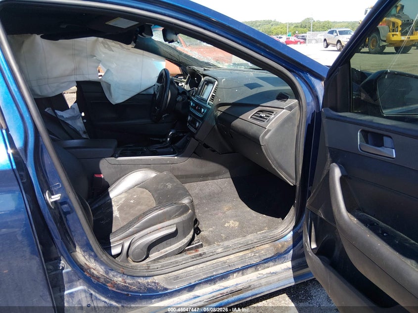 2019 Hyundai Sonata VIN 5NPE34AF2KH781360 IAAI salvage auction — SIDE, Salvage (Oklahoma), sold $550 on 2026-08-03 (photo 5)