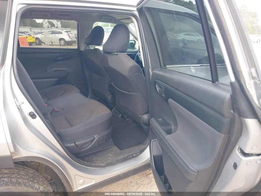 2023 Toyota Highlander VIN 5TDKDRAH3PS041283 IAAI salvage auction — FRONT END, Original (Texas), sold $13,500 on 2026-07-30 (photo 8)