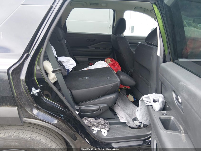 2024 Nissan Pathfinder VIN 5N1DR3AC3RC285625 IAAI salvage auction — BIO HAZARD, Salvage Title, sold $8,900 on 2026-08-21 (photo 8)