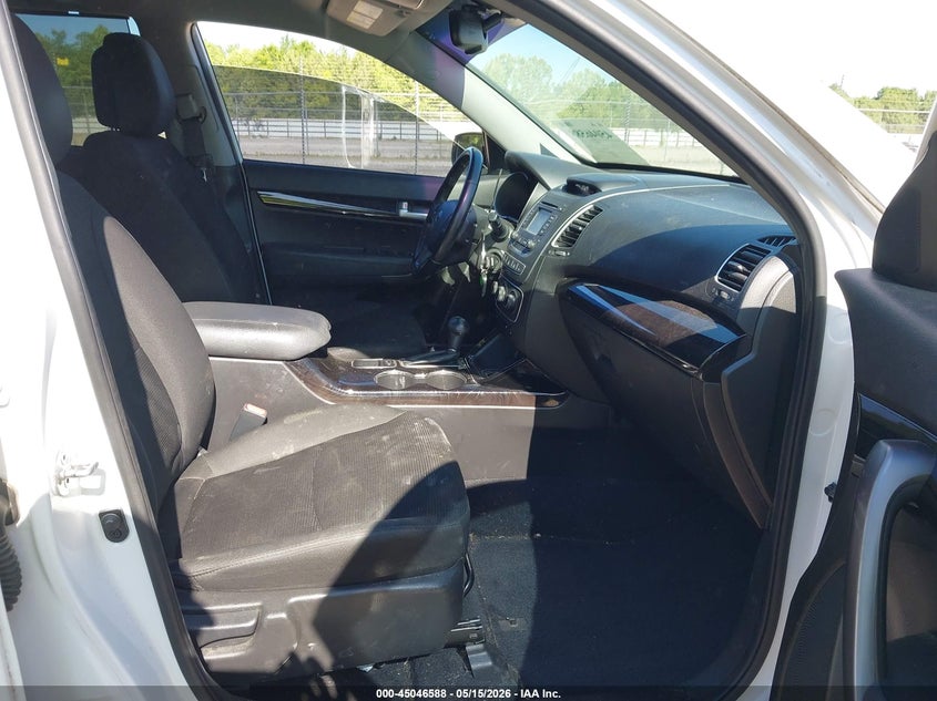 2015 Kia Sorento VIN 5XYKTDA60FG635992 IAAI salvage auction — FRONT END, Salvage (Tennessee), sold $1,350 on 2026-07-15 (photo 5)