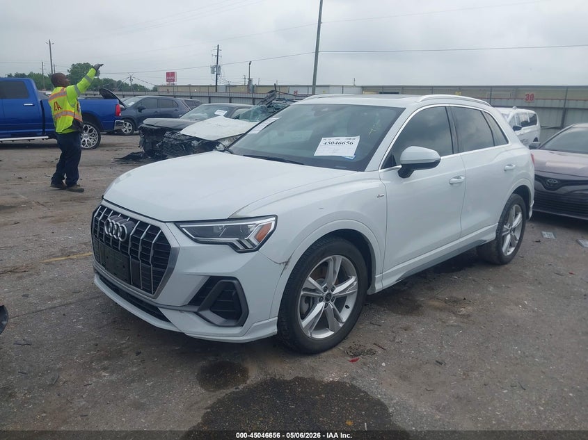 2024 Audi Q3 VIN WA1DECF37R1047971 IAAI salvage auction — RIGHT FRONT, Original (Texas), sold $8,825 on 2026-07-29 (photo 2)
