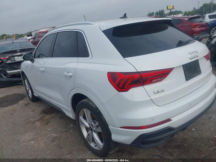 2024 Audi Q3 VIN WA1DECF37R1047971 IAAI salvage auction — RIGHT FRONT, Original (Texas), sold $8,825 on 2026-07-29 (photo 3)