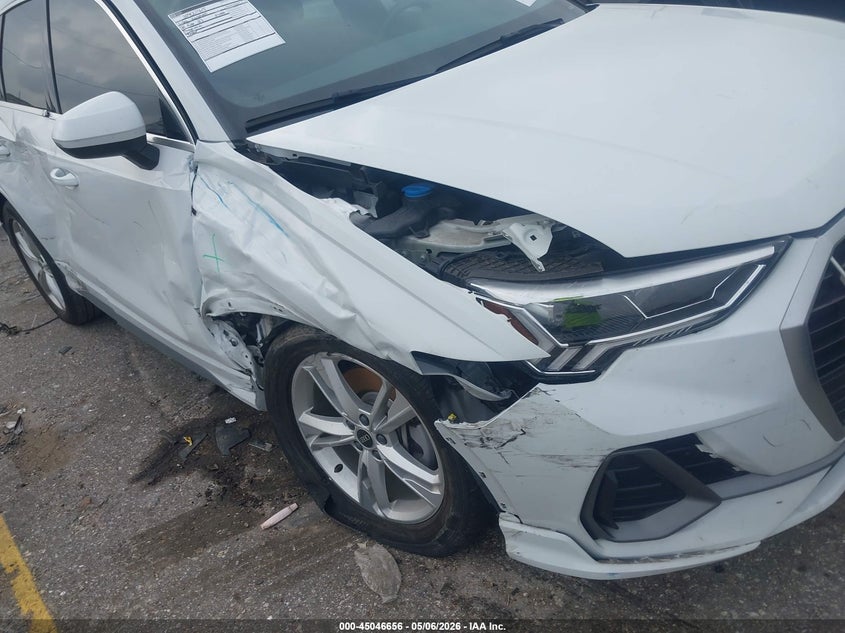 2024 Audi Q3 VIN WA1DECF37R1047971 IAAI salvage auction — RIGHT FRONT, Original (Texas), sold $8,825 on 2026-07-29 (photo 6)