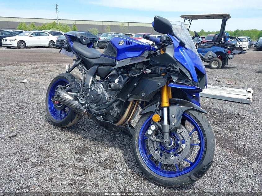 2025 Yamaha Yzf VIN JYARM38E8SA019899 IAAI salvage auction — SIDE, Salvage (Ohio), sold $1,500 on 2026-07-28 (photo 1)