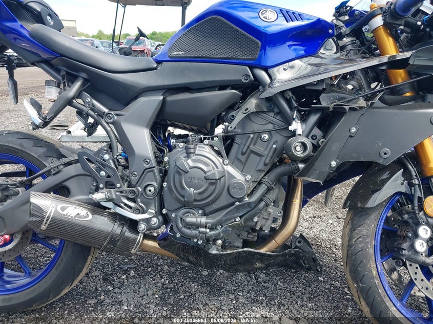 2025 Yamaha Yzf VIN JYARM38E8SA019899 IAAI salvage auction — SIDE, Salvage (Ohio), sold $1,500 on 2026-07-28 (photo 8)