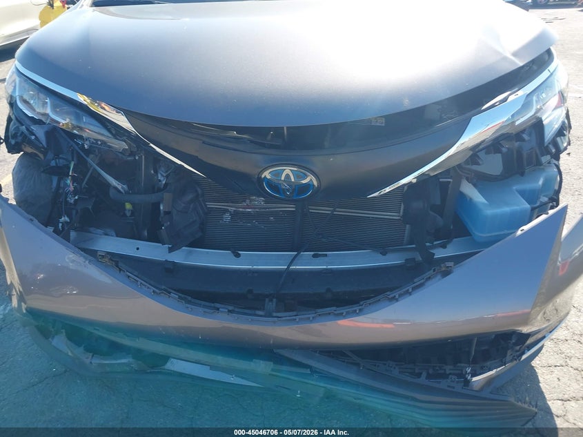 2021 Toyota Sienna VIN 5TDJRKEC7MS033380 IAAI salvage auction — FRONT END, Salvage (Arkansas), sold $13,550 on 2026-07-20 (photo 6)
