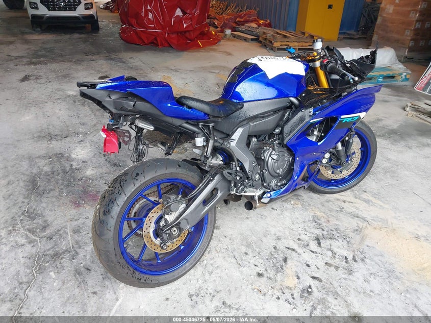 2025 Yamaha Yzf VIN JYARM38E1SA019484 IAAI salvage auction — LEFT SIDE, Certificate Of Destruction (Florida), sold $1,650 on 2026-07-29 (photo 4)