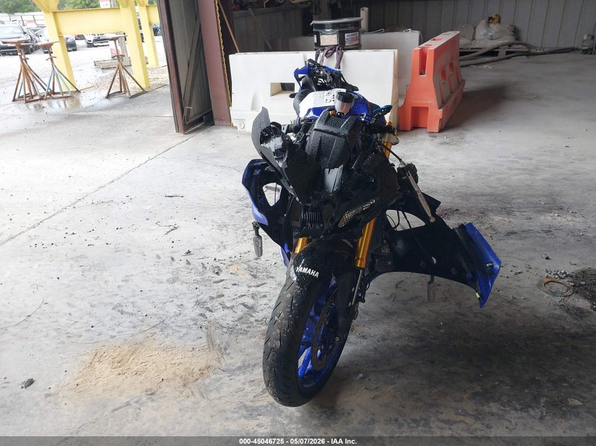 2025 Yamaha Yzf VIN JYARM38E1SA019484 IAAI salvage auction — LEFT SIDE, Certificate Of Destruction (Florida), sold $1,650 on 2026-07-29 (photo 5)