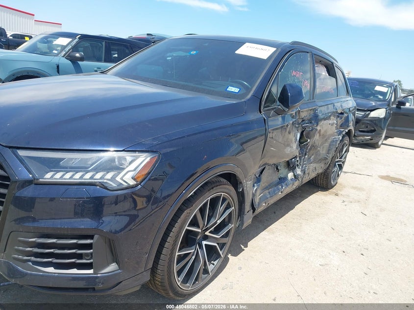2022 Audi Q7 VIN WA1VXBF7XND008005 IAAI salvage auction — LEFT SIDE, Salvage Title, sold $17,700 on 2026-07-21 (photo 6)