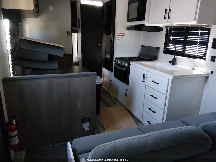 2025 Jayco Other VIN 1UJBC0BN4S1YV0591 IAAI salvage auction — WATER/FLOOD, Salvage (Delaware), sold $6,100 on 2026-07-08 (photo 5)
