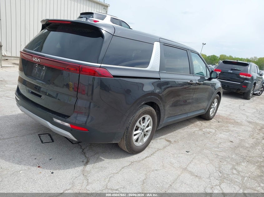2024 Kia Carnival VIN KNDNB4H31R6327717 IAAI salvage auction — LEFT SIDE, Salvage (Illinois), sold $9,400 on 2026-07-28 (photo 4)
