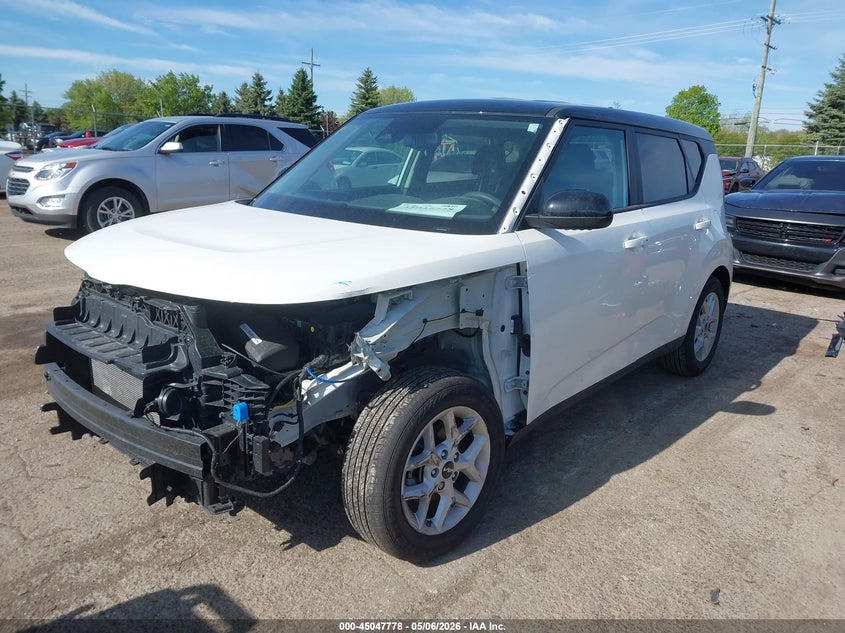2025 Kia Soul VIN KNDJ23AU9S7267343 IAAI salvage auction — FRONT END, Clear (Michigan), sold $6,100 on 2026-07-16 (photo 2)