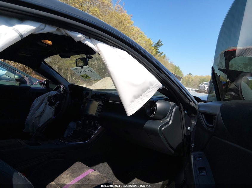2024 Toyota Gr 86 VIN JF1ZNBE18R8754886 IAAI salvage auction — FRONT & REAR, Salvage (Massachusetts), sold $3,150 on 2026-07-21 (photo 5)