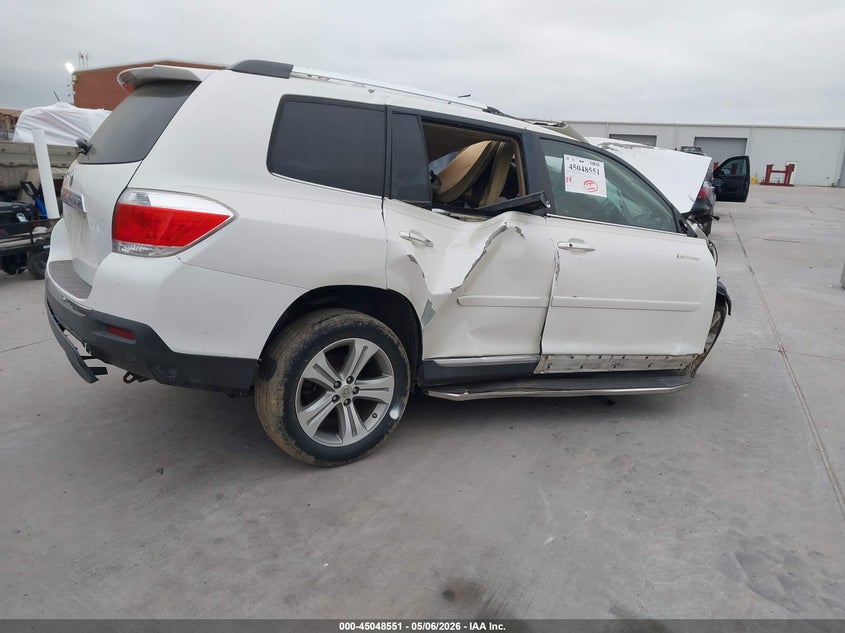 2013 Toyota Highlander VIN 5TDYK3EHXDS118699 IAAI salvage auction — ROLLOVER, Non-Repairable (Texas), sold $325 on 2026-07-08 (photo 4)