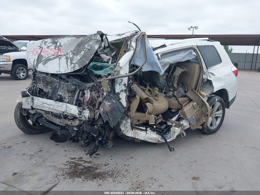 2013 Toyota Highlander VIN 5TDYK3EHXDS118699 IAAI salvage auction — ROLLOVER, Non-Repairable (Texas), sold $325 on 2026-07-08 (photo 2)