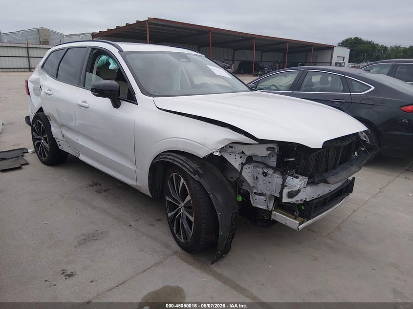 2024 Volvo Xc60 VIN YV4L12RL4R1712020 IAAI salvage auction — FRONT & REAR, Salvage (Texas), sold $500 on 2026-07-28 (photo 1)