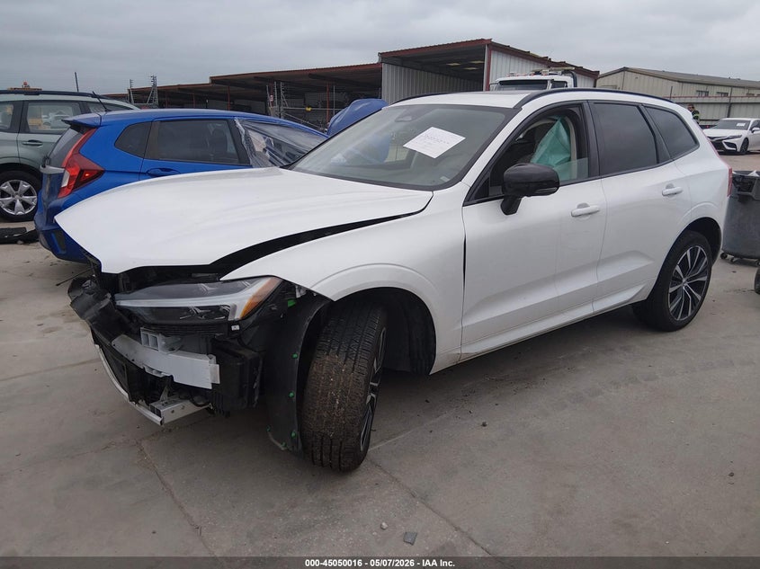2024 Volvo Xc60 VIN YV4L12RL4R1712020 IAAI salvage auction — FRONT & REAR, Salvage (Texas), sold $500 on 2026-07-28 (photo 2)