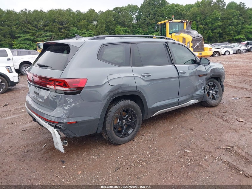 2025 Volkswagen Atlas VIN 1V2CR2CA2SC502804 IAAI salvage auction — RIGHT SIDE, Salvage Title, sold $13,450 on 2026-07-29 (photo 4)