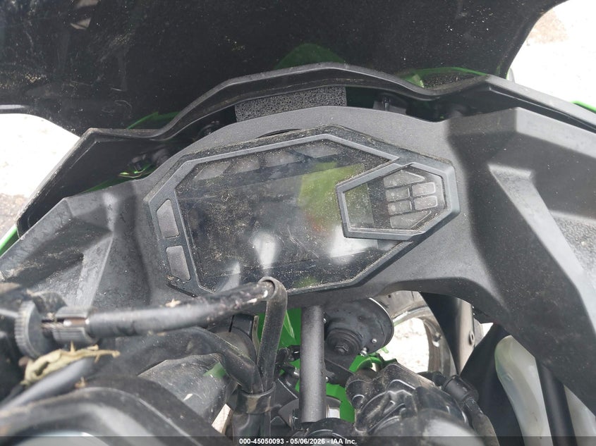 2024 Kawasaki Ninja VIN ML5EXGH14RDA12520 IAAI salvage auction — ALL OVER, Salvage (Texas), sold $400 on 2026-07-22 (photo 7)