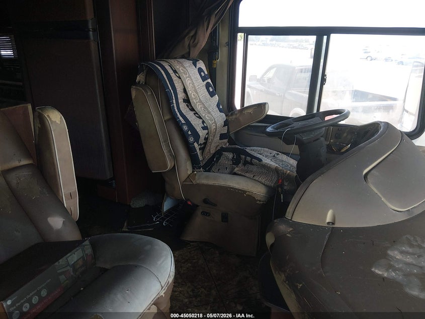 2011 Freightliner Chassis VIN 4UZACWDT9BCBD5668 IAAI salvage auction — Burn Interior, Salvage (California), sold $10,575 on 2026-08-05 (photo 5)