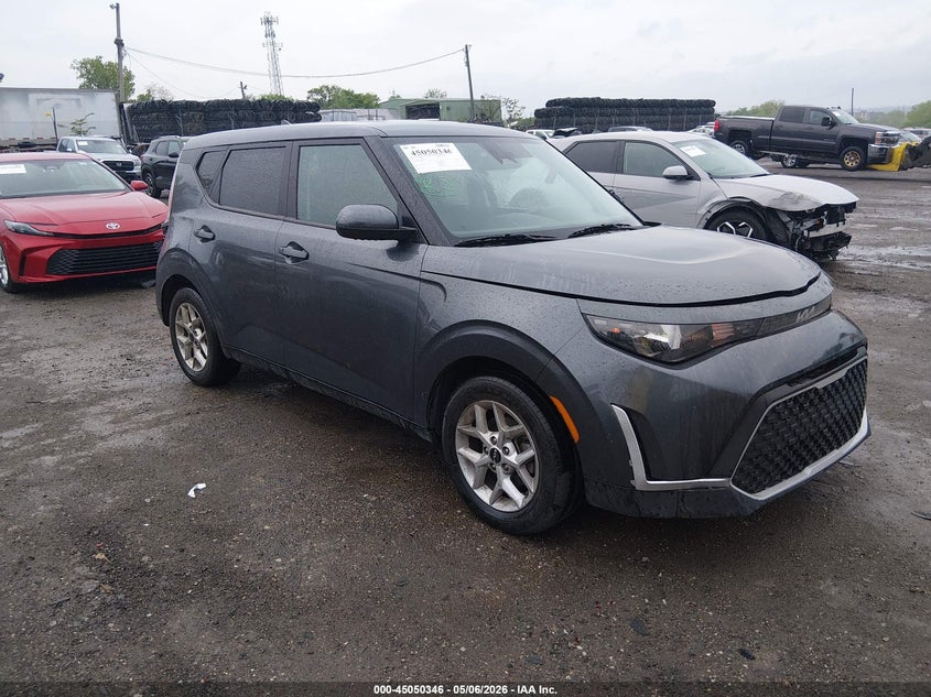 2023 Kia Soul VIN KNDJ23AU6P7882553 IAAI salvage auction — RIGHT SIDE, Salvage (Florida), sold $4,200 on 2026-07-10 (photo 1)