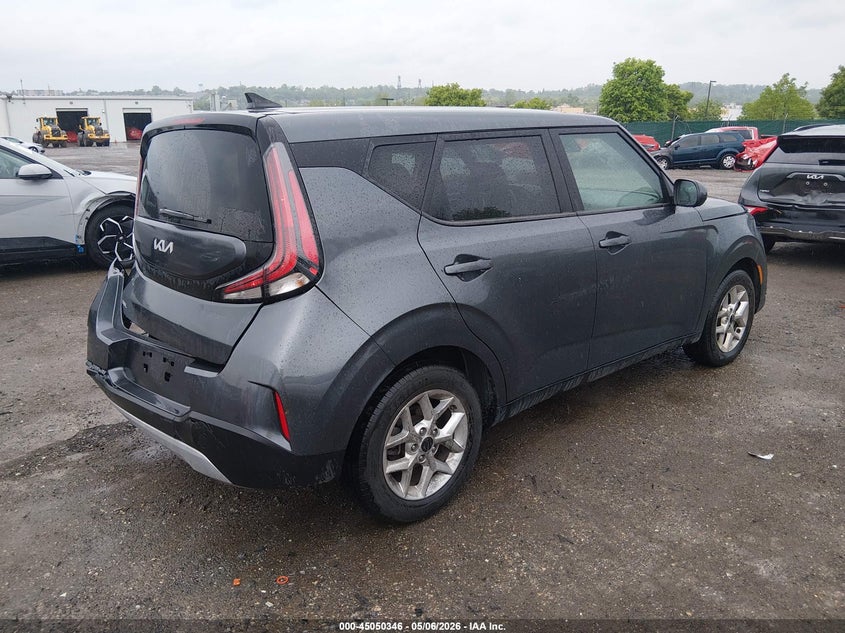 2023 Kia Soul VIN KNDJ23AU6P7882553 IAAI salvage auction — RIGHT SIDE, Salvage (Florida), sold $4,200 on 2026-07-10 (photo 4)