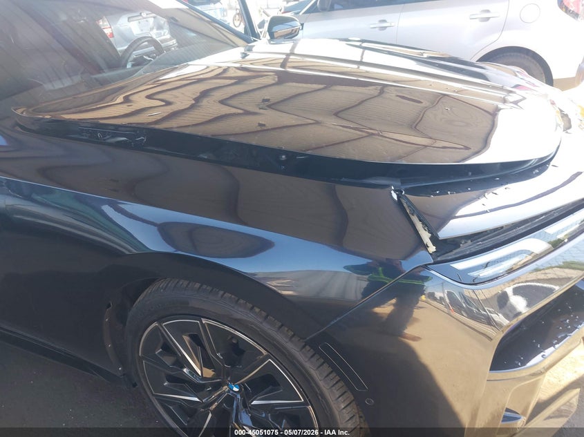 2023 BMW 7er VIN WBA23EH06PCM76129 IAAI salvage auction — FRONT END, Salvage (California), sold $36,250 on 2026-07-17 (photo 6)