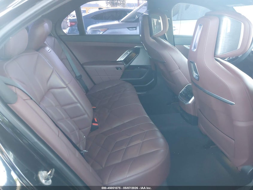 2023 BMW 7er VIN WBA23EH06PCM76129 IAAI salvage auction — FRONT END, Salvage (California), sold $36,250 on 2026-07-17 (photo 8)