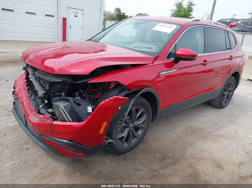 2023 Volkswagen Tiguan VIN 3VV2B7AX6PM083806 IAAI salvage auction — FRAME DAMAGE, Salvage (Illinois), sold $7,300 on 2026-07-28 (photo 2)