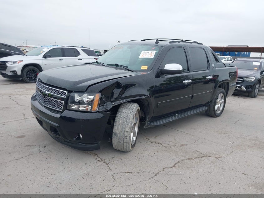 2013 Chevrolet Avalanche VIN 3GNMCFE05DG200174 IAAI salvage auction — FRONT END, Original (Texas), sold $9,825 on 2026-07-08 (photo 2)