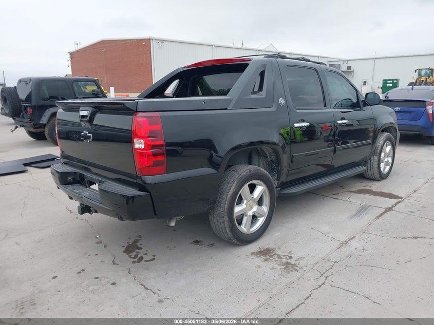 2013 Chevrolet Avalanche VIN 3GNMCFE05DG200174 IAAI salvage auction — FRONT END, Original (Texas), sold $9,825 on 2026-07-08 (photo 4)