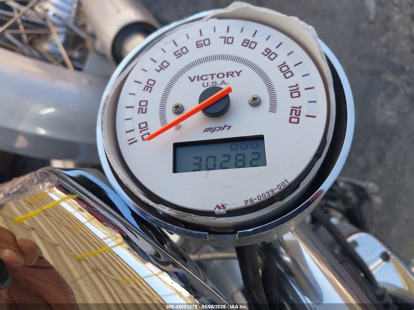 2003 Victory motorcycles Vegas VIN 5VPGB16L933004004 IAAI salvage auction — FRONT END, Salvage (California), sold $800 on 2026-07-29 (photo 7)
