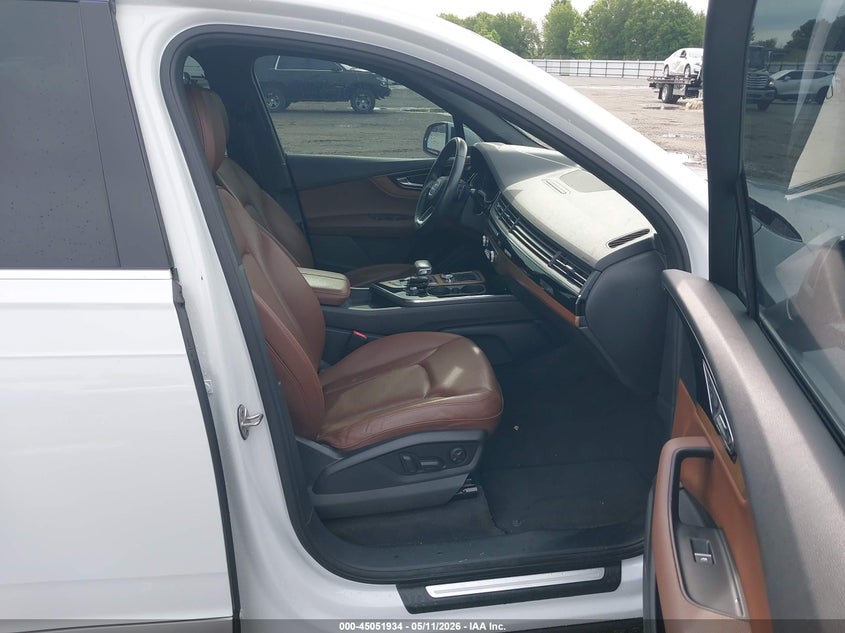 2017 Audi Q7 VIN WA1LAAF76HD015346 IAAI salvage auction — RIGHT REAR, Clear (Arkansas), sold $8,600 on 2026-07-08 (photo 5)