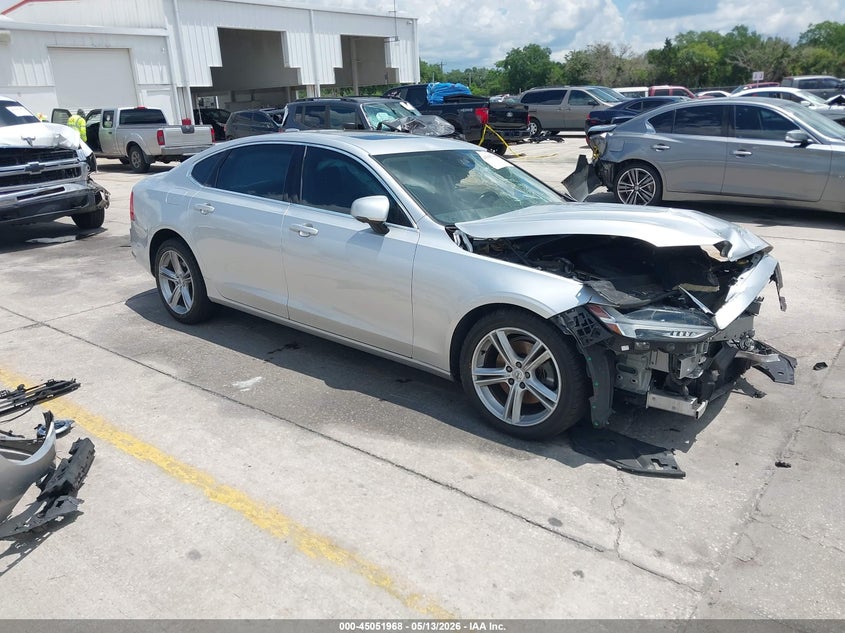 2018 Volvo S90 VIN LVY982AK9JP007395 IAAI salvage auction — LEFT SIDE, Rebuildable (Florida), sold $400 on 2026-07-15 (photo 1)