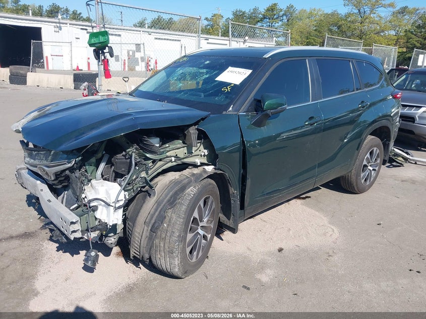 2023 Toyota Highlander VIN 5TDKDRAH5PS501687 IAAI salvage auction — FRONT END, Salvage (Pennsylvania), sold $10,250 on 2026-07-07 (photo 2)