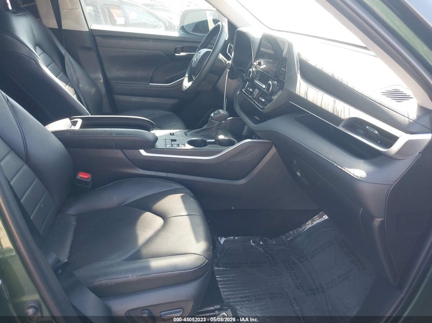 2023 Toyota Highlander VIN 5TDKDRAH5PS501687 IAAI salvage auction — FRONT END, Salvage (Pennsylvania), sold $10,250 on 2026-07-07 (photo 5)