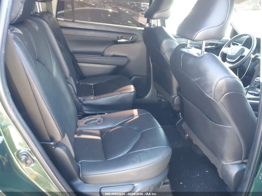 2023 Toyota Highlander VIN 5TDKDRAH5PS501687 IAAI salvage auction — FRONT END, Salvage (Pennsylvania), sold $10,250 on 2026-07-07 (photo 8)