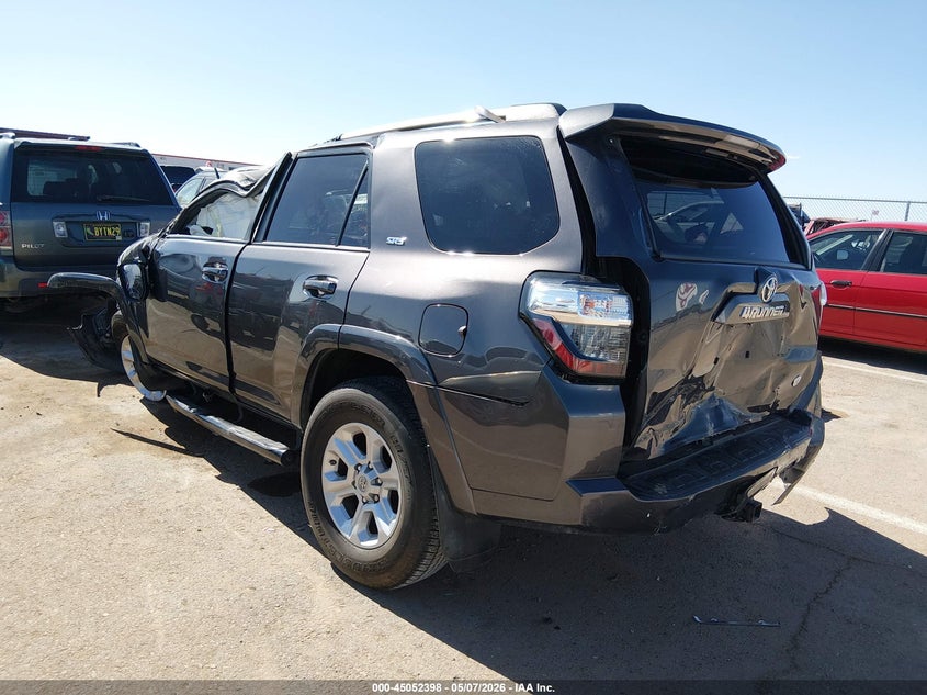 2019 Toyota 4runner VIN JTEZU5JR3K5205593 IAAI salvage auction — ROLLOVER, Salvage (Texas), sold $3,950 on 2026-07-15 (photo 3)