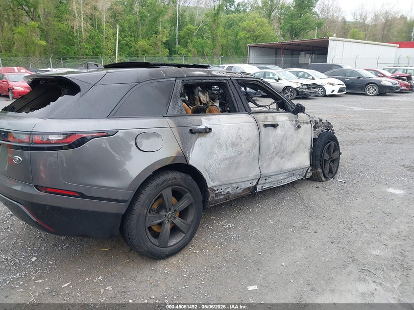2019 Land rover Range rover velar VIN SALYB2EXXKA220735 IAAI salvage auction — TOTAL BURN, Non-Repairable (Virginia), sold $75 on 2026-07-21 (photo 4)