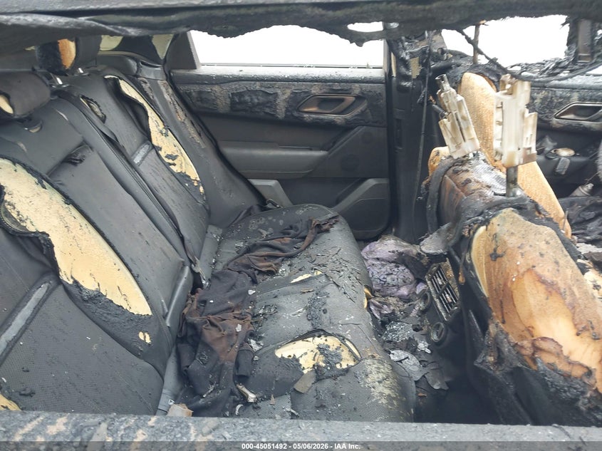 2019 Land rover Range rover velar VIN SALYB2EXXKA220735 IAAI salvage auction — TOTAL BURN, Non-Repairable (Virginia), sold $75 on 2026-07-21 (photo 8)