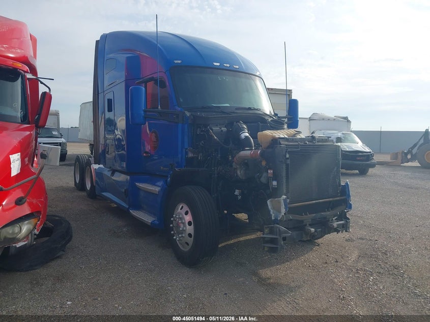 2018 Kenworth T680 VIN 1XKYDP9X3JJ199304 IAAI salvage auction — FRONT END, Salvage (Texas), sold $9,000 on 2026-07-08 (photo 1)