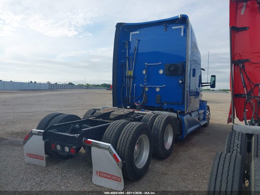 2018 Kenworth T680 VIN 1XKYDP9X3JJ199304 IAAI salvage auction — FRONT END, Salvage (Texas), sold $9,000 on 2026-07-08 (photo 4)