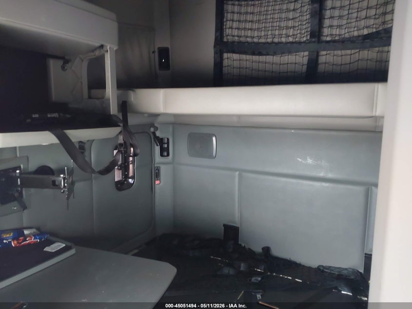 2018 Kenworth T680 VIN 1XKYDP9X3JJ199304 IAAI salvage auction — FRONT END, Salvage (Texas), sold $9,000 on 2026-07-08 (photo 7)