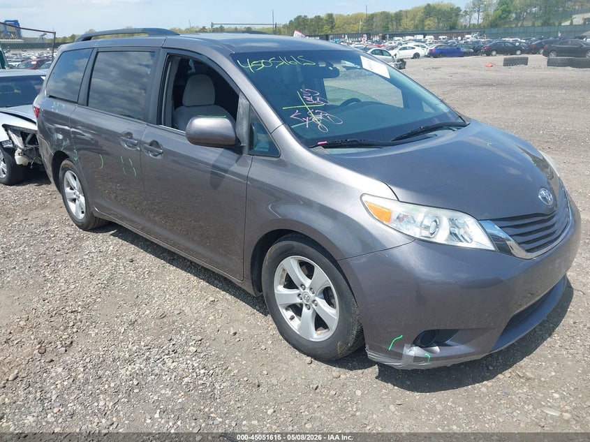 2015 Toyota Sienna VIN 5TDKK3DC3FS543132 IAAI salvage auction — FRONT & REAR, Mv-907A (New York), sold $2,050 on 2026-07-14 (photo 1)