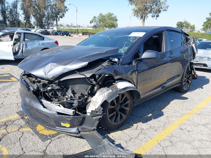 2022 Tesla Model x VIN 7SAXCBE56NF334115 IAAI salvage auction — FRONT & REAR, Salvage (California), sold $7,100 on 2026-07-14 (photo 2)