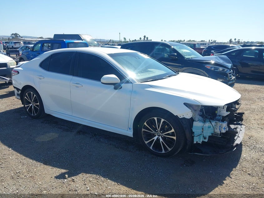 2018 Toyota Camry VIN JTNB11HK2J3037676 IAAI salvage auction — FRONT & REAR, Salvage (California), sold $4,650 on 2026-07-26 (photo 1)