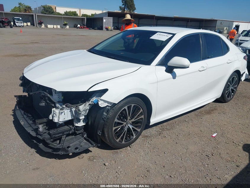 2018 Toyota Camry VIN JTNB11HK2J3037676 IAAI salvage auction — FRONT & REAR, Salvage (California), sold $4,650 on 2026-07-26 (photo 2)