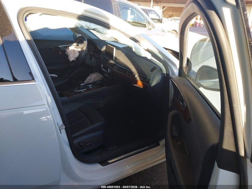 2019 Audi A4 VIN WAUHMAF44KA033570 IAAI salvage auction — RIGHT FRONT, Certificate Of Destruction (Florida), sold $800 on 2026-07-28 (photo 5)