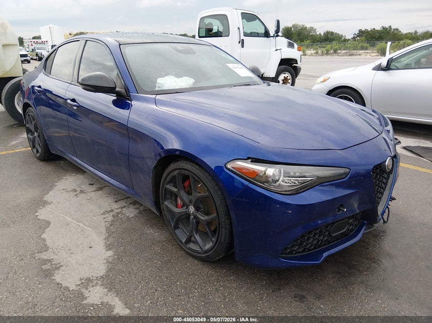 2020 Alfa romeo Giulia VIN ZARFAMAN2L7630404 IAAI salvage auction — LEFT FRONT, Salvage Title, sold $1,300 on 2026-08-19 (photo 1)
