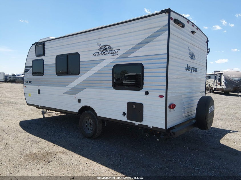 2025 Jayco Jayfl184bh VIN 1UJBC0AK3S1YC0176 IAAI salvage auction — HAIL, Regular Certificate (Iowa), sold $6,550 on 2026-07-08 (photo 3)